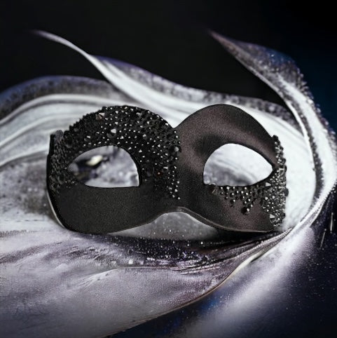 Asimmetrica Eye Mask (black)